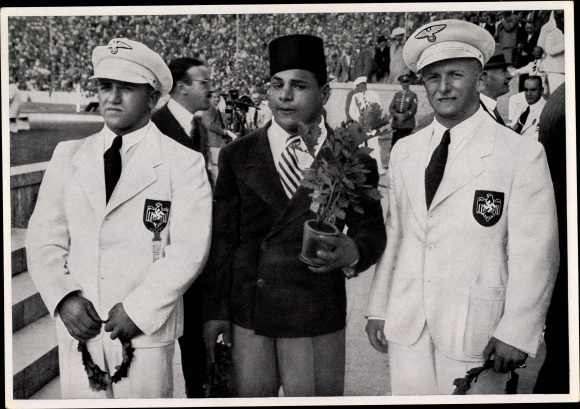 Collection picture Olympia 1936, award ceremony, weightlifter Touni, Ismayr, Wagner