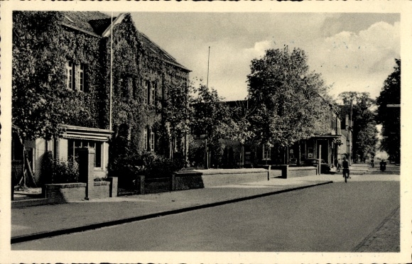 Postcard Achim on the Weser, street with buildings, trees, cyclists, historical atmosphere