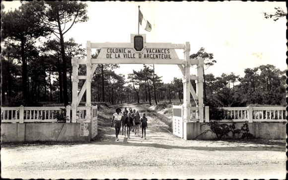 Postcard Saint Hilaire de Riez Vendée, Colonie de Vacances de la Ville d'Argenteuil, main entrance