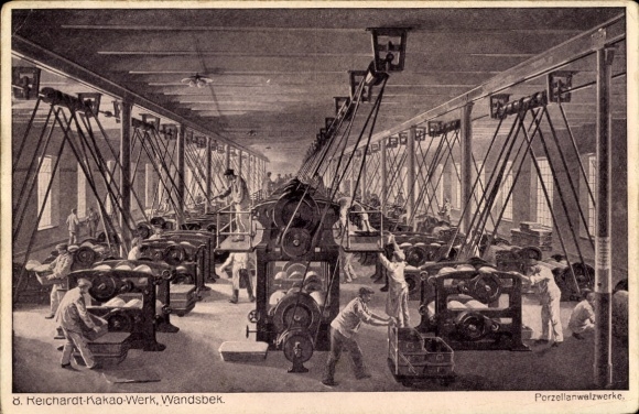 Postcard Hamburg Wandsbek, Reichardt Cocoa Works, Porcelain Rolling Mills, Workers