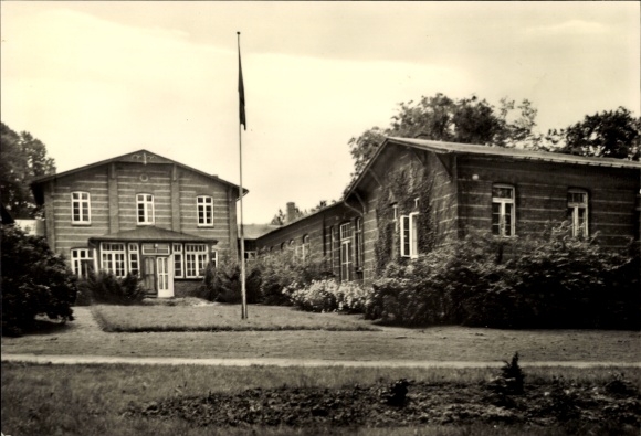 Postcard Bad Sülze in Mecklenburg, rheumatism and children's sanatorium, flag