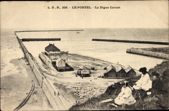 Postcard Le Portel Pas de Calais, La Digue Carnot