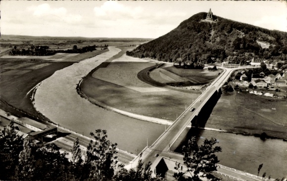 Ak Porta Westfalica an der Weser, Weserbrücke, Kaiser Wilhelm-Denkmal, Weserbogen, Landschaft