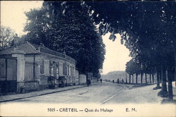 Postcard Créteil Val de Marne, Quai du Halage, quiet street, trees, buildings