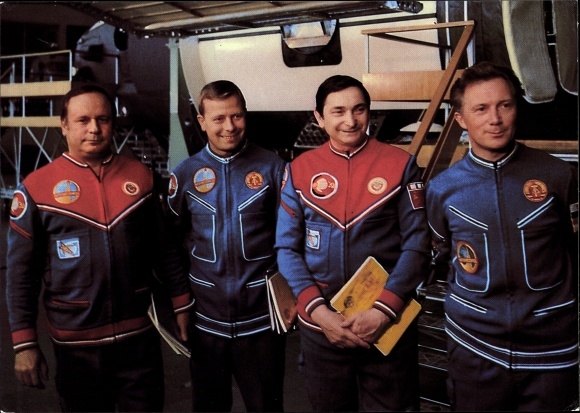 Postcard joint cosmos flight USSR/GDR, Sigmund Jähn, Valeri Bykowski, Eberhard Köllner, Viktor Gorbatko