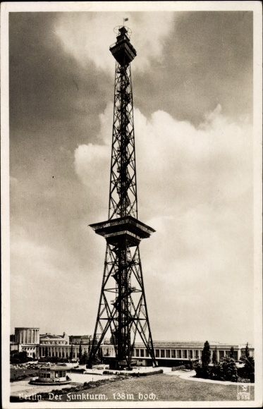 PC Berlin Charlottenburg Westend, long shot from the radio tower with the exhibition halls, handle B 356