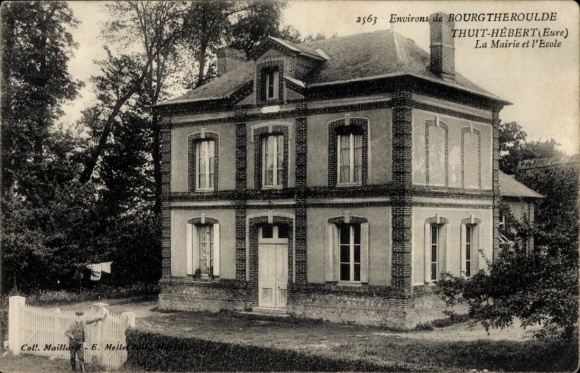 Postcard Bourgtheroulde Eure, Thuit-Hebert, town hall, school