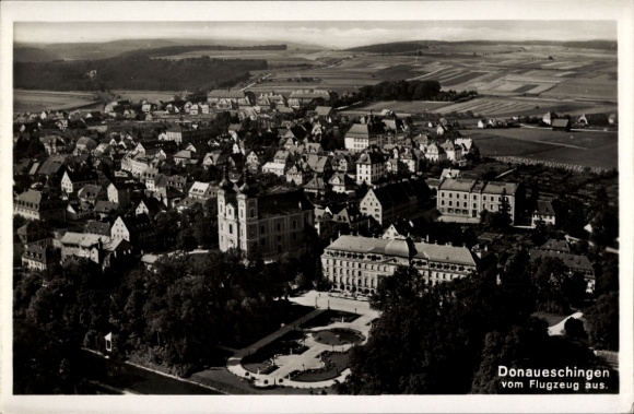 Ak Donaueschingen im Schwarzwald, Fliegeraufnahme