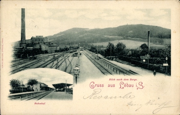Ak Löbau in Sachsen, Bahnhof Gleisseite, Blick zum Löbauer Berg, Fabrik