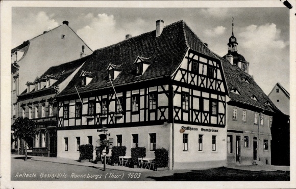 Ak Ronneburg in Thüringen, oudste restaurant in Ronneburg, vakwerkhuis, historische architectuur