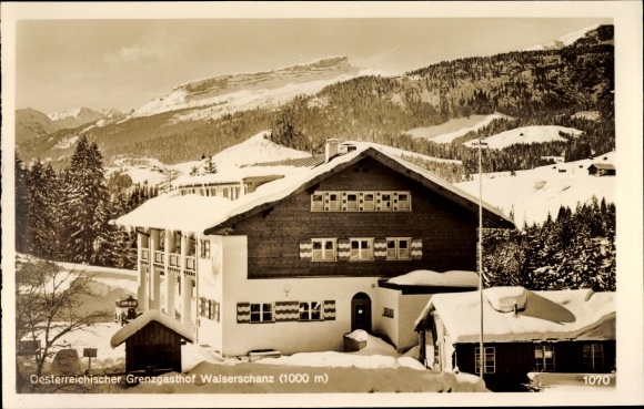 Postcard Riezlern Mittelberg in Vorarlberg, Grenzgasthof Walserschanz, winter view