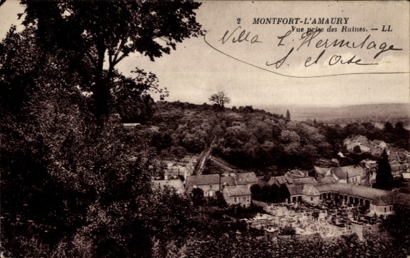 PC Montfort l'Amaury Yvelines, Vue prise des Ruines