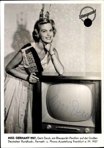 Postcard actress Gerti Daub, portrait, Miss Germany 1972, autograph