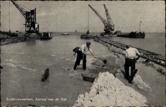 Postcard Niederlande, Zuiderzee Works, Construction of the Dike