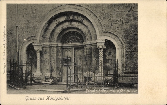 Ak Königslutter am Elm, portaal van de collegiale kerk, entreegebied, zuilen, traliewerk