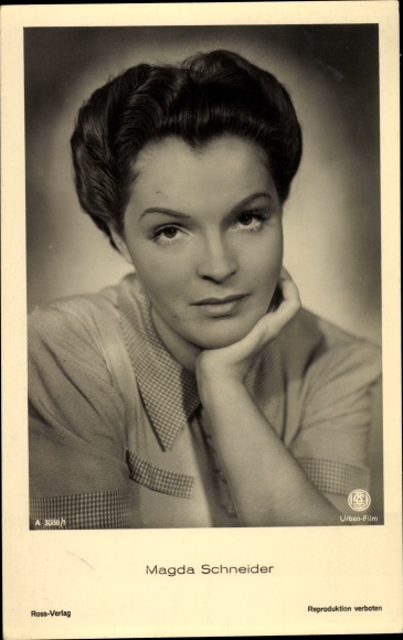 Postcard actress Magda Schneider, portrait, Ross Verlag A 3088/1