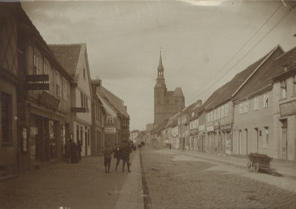 Original photo Tangermünde in Saxony-Anhalt, street with shops, around 1900