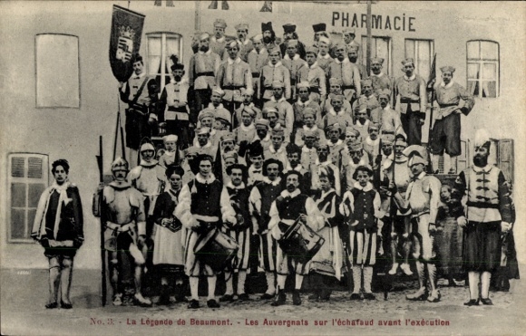 CPA La Légende de Beaumont, Les Auvergnats sur l'échafaud avant l'exécution