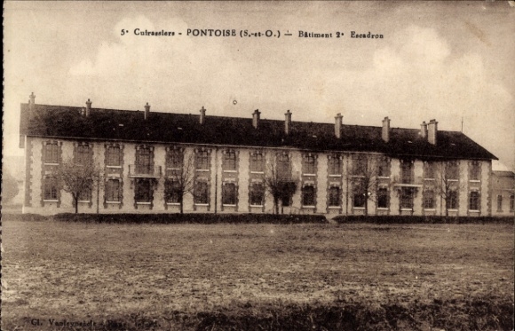 PC Pontoise Val d'Oise, 5. Culrasslers, Bâtiment 2, Escadron, building
