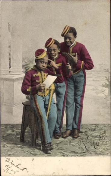 Postcard Three little pages read a letter