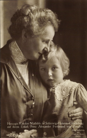 Postcard Duchess Karoline Mathilde of Schleswig Holstein Glücksburg, Prince Alexander Ferdinand v. Prussia