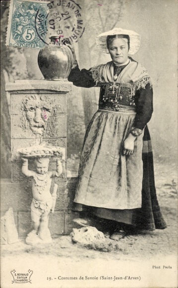 Photo PC of Margaret of Saxony with twin daughters Maria Antonia and Maria Adelgunde, 1921