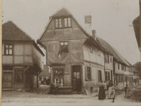 Original photo Tangermünde in Saxony-Anhalt, house Marktstraße 13, around 1900