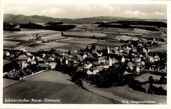 Ak Schwarzhofen in der Oberpfalz, Luftaufnahme