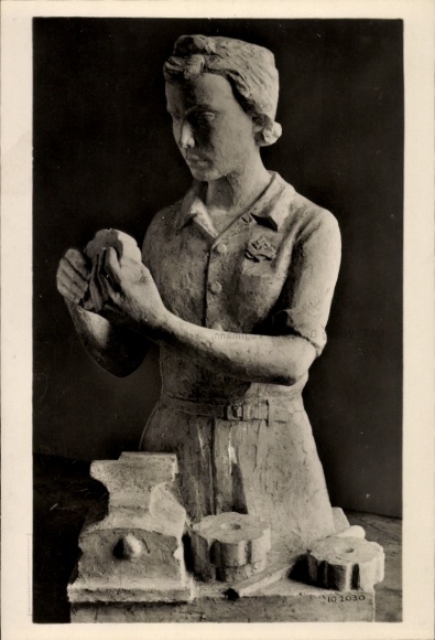 Ak Plastik von August Meyerhuber, Kriegshilfsdienstmaid, RAD Kunstschau Prag 1944