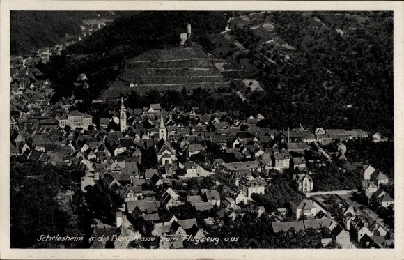 Ak Schriesheim an der Bergstraße, Luftaufnahme von  Bergstraße, n Gebäuden
