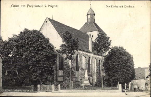 Postcard Freyenstein Wittstock Dosse in Ostprignitz, church with monument