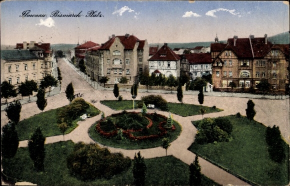 Ilmenau in Thuringia, Bismarck Square, green areas, buildings, street view