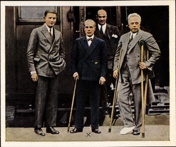 Collecting picture The post-war period No. 127, July 1928, Nobile&#39;s unsuccessful Arctic flight