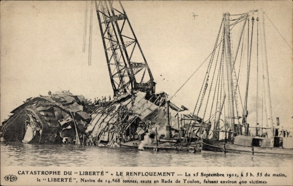 CPA Catastrophe du Cuirassé Liberte, le Renflouement, 25 September 1911