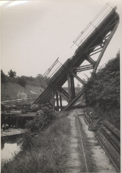Original Fotos Berlin Tempelhof, zerstörte Techow-Brücke, um 1945/46, ca. 12 x 17 cm