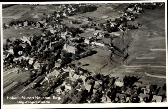Ak Neuhaus am Rennweg Thüringen, Fliegeraufnahme