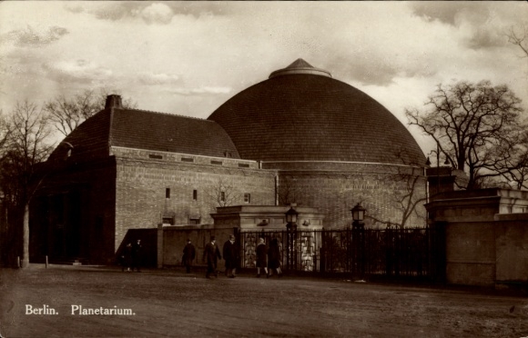 Postcard Berlin Treptow, Planetarium
