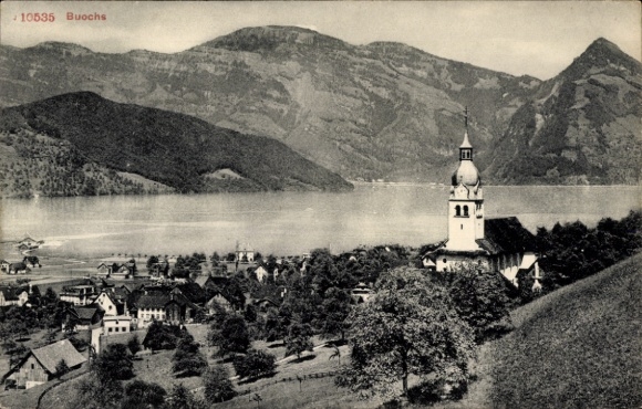 KP Buochs Kt Nidwalden Szwajcaria, piękny krajobraz z górami, jeziorem i kościołem, malownicza wioska