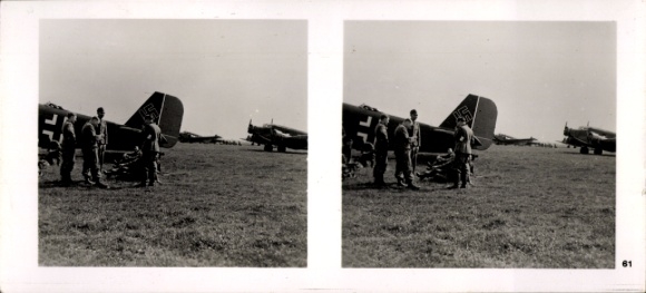 Stereo Raumbild Foto Fliegen und Siegen Nr. 61, Fallschirmjäger vor dem Einsatz