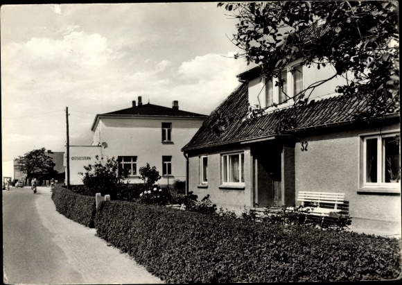 Postcard Börgerende Rethwisch in Mecklenburg Western Pomerania, Seestrasse
