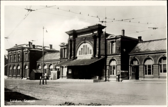 Ansichtkaart Leiden Zuid-Holland Nederland, Station