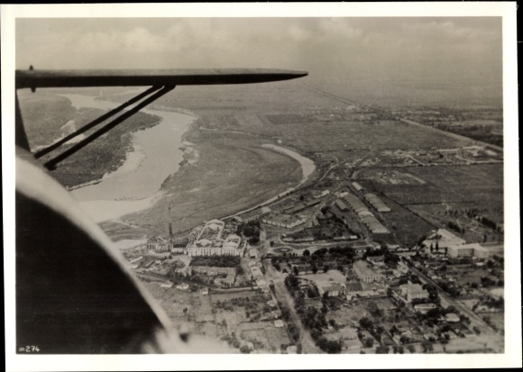 Photo Hoffmann, H., German artillery over the Don, Luftwaffe, Nov. 1941