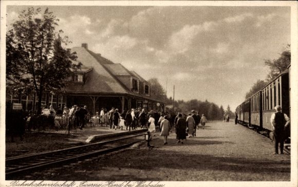 Ak Wehen Taunusstein im Rheingau Taunus Kreis, Bahnhof, Bahnhofswirtschaft Eiserne Hand, Inh. Kraft