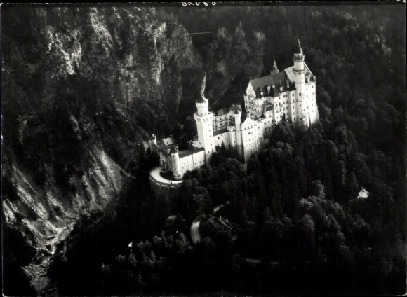 Photo Hohenschwangau Schwangau in the Ostallgäu, Neuschwanstein Castle, aerial photograph