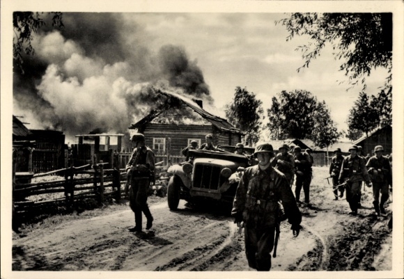Postcard Waffen-SS, A village is taken