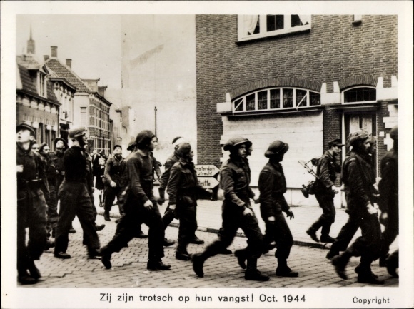Tapeta Middelburg Zeeland Holandia, Zij zijn trotsch op hun vangst, II wojna światowa, maszerujący żołnierze