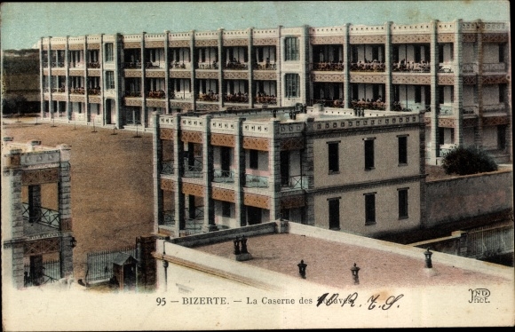 Postcard Bizerte Tunesien, The Barracks of the Zouaves, Kaserne