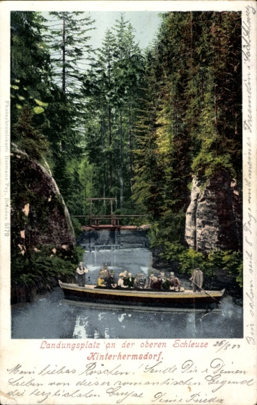 Ak Hinterhermsdorf Sebnitz Sächsische Schweiz, Landungsplatz an der oberen Schleuse, Boot auf ...