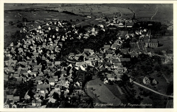 Postcard Burgsolms Solms in Hesse, aerial view of many houses, rural surroundings, church visible