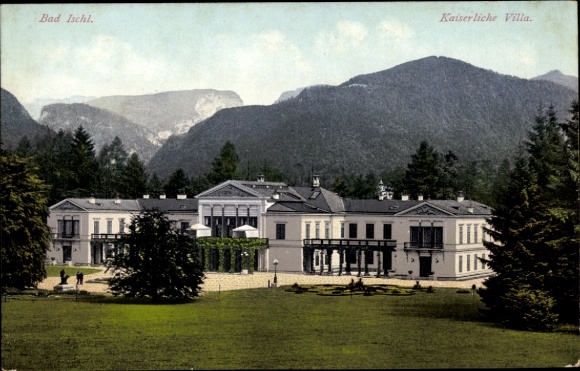 Ak Bad Ischl in Oberösterreich, Kaiserliche Villa, Berge im Hintergrund, Bäume im Vordergrund